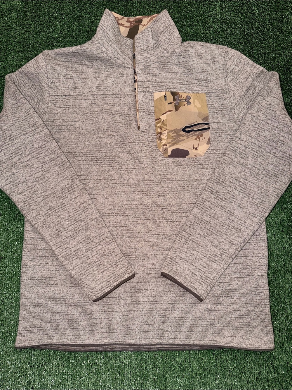 Under Armour Men's Specialist Henley 2.0 Pullover Camo Barren Size Large